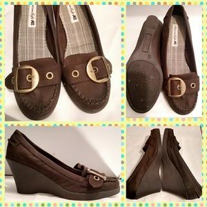 American Eagle Dark Brown Moccasin Wedge Shoe Sz6½
